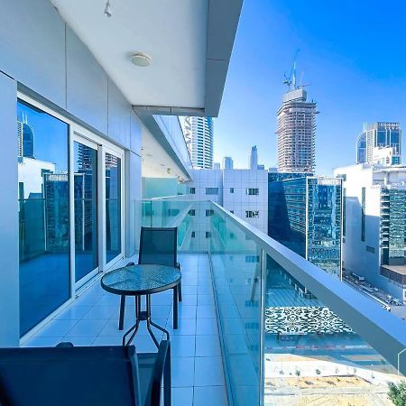 Luxury Stay At Damac Majestine With Balcony & Views Dubai Exterior foto