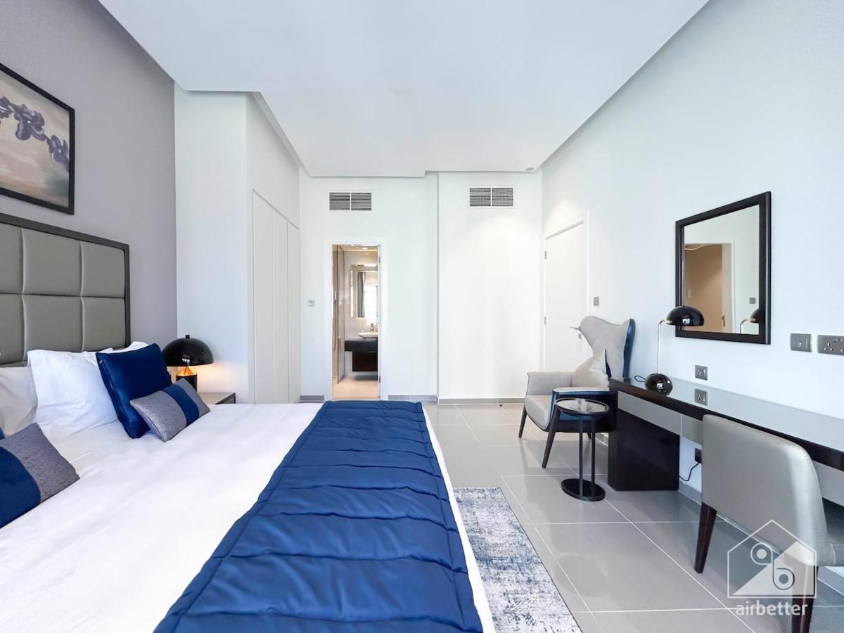 Luxury Stay At Damac Majestine With Balcony & Views Dubai Exterior foto