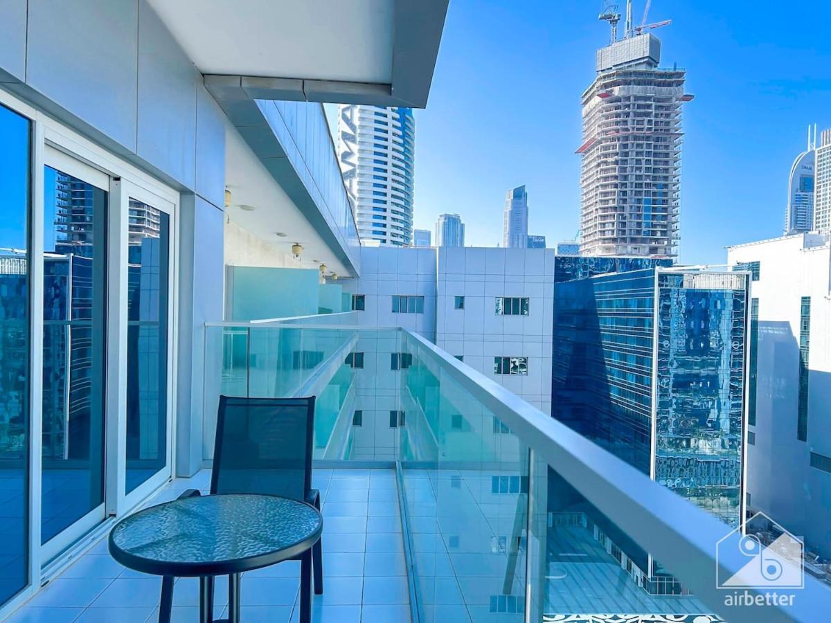 Luxury Stay At Damac Majestine With Balcony & Views Dubai Exterior foto