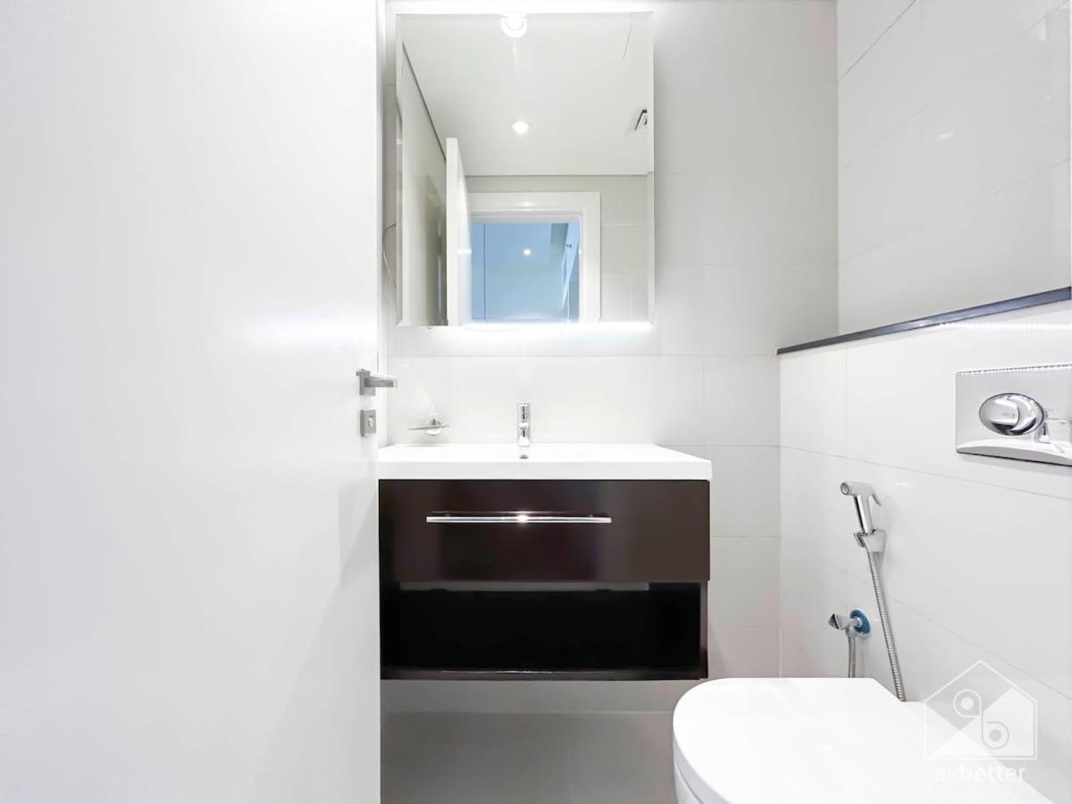 Luxury Stay At Damac Majestine With Balcony & Views Dubai Exterior foto