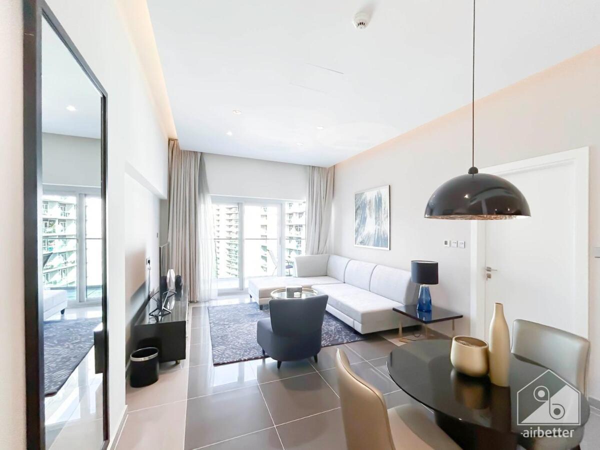 Luxury Stay At Damac Majestine With Balcony & Views Dubai Exterior foto